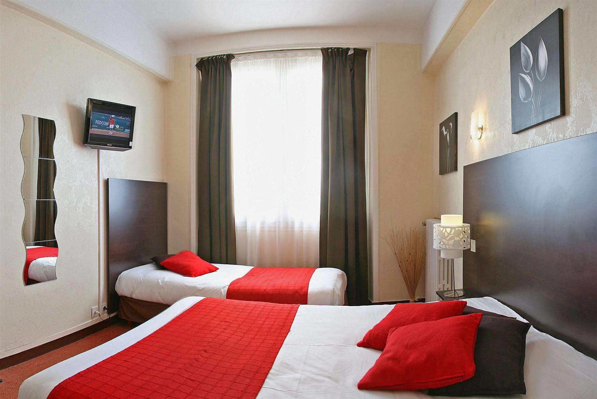 Hotel Le Keroman โลริอ็อง ภายนอก รูปภาพ